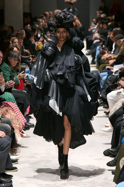 Look 11